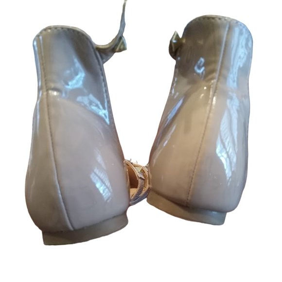 EC Olivia Ferragamo Tan Patent | Gold Studded Flats | Padded soles | Size: 5.5" - Picture 11 of 16